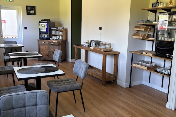 Tägliches Frühstücksbuffet gegen Gebühr