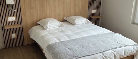 Superior Double Room | Laptop workspace, free WiFi
