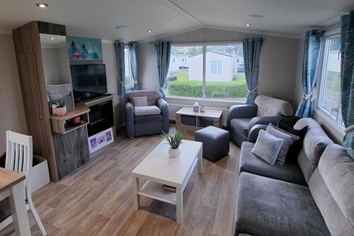 2 Bed - Sleeps 4 - Seton Sands Park
