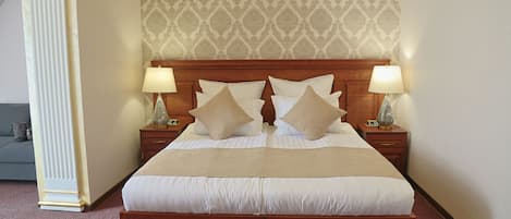 In-room safe, desk, soundproofing, iron/ironing board