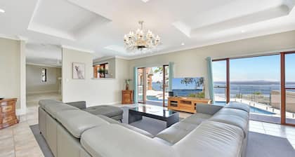 Vista Del Mar - Large Home with Panoramic Water Views