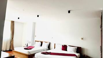 Comfort Studio Suite, City View | In-room safe, iron/ironing board, free WiFi