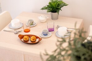 Dining - Apartment 'L'angolo Del Teatro' with Private Terrace and Air Conditioning (Galatone)