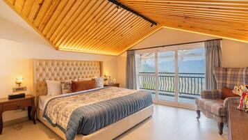 Deluxe Villa, Balcony, Garden View