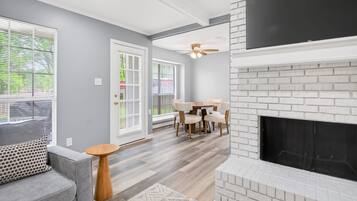 House | 4 bedrooms, Internet
