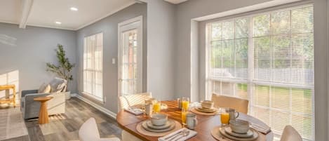House | 4 bedrooms, Internet