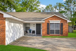 House - 3BR Family Home Near AFB ASU Riverwalk Downtown (Montgomery)