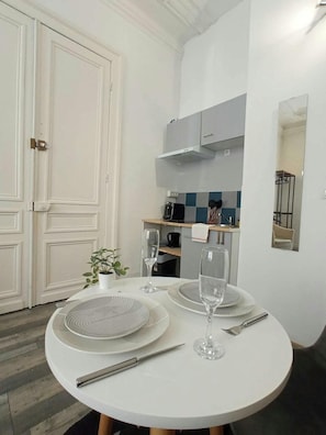 House | 1 bedroom - Montesquieu Splendid and Charming Studio (Roubaix)