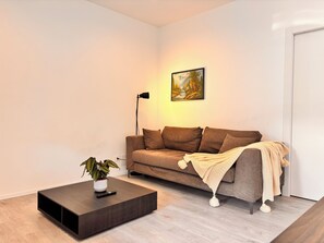 Living area - Venice Mestre Center Modern Apartment 3 bedrooms 3 private bathrooms with balcony (Venezia)