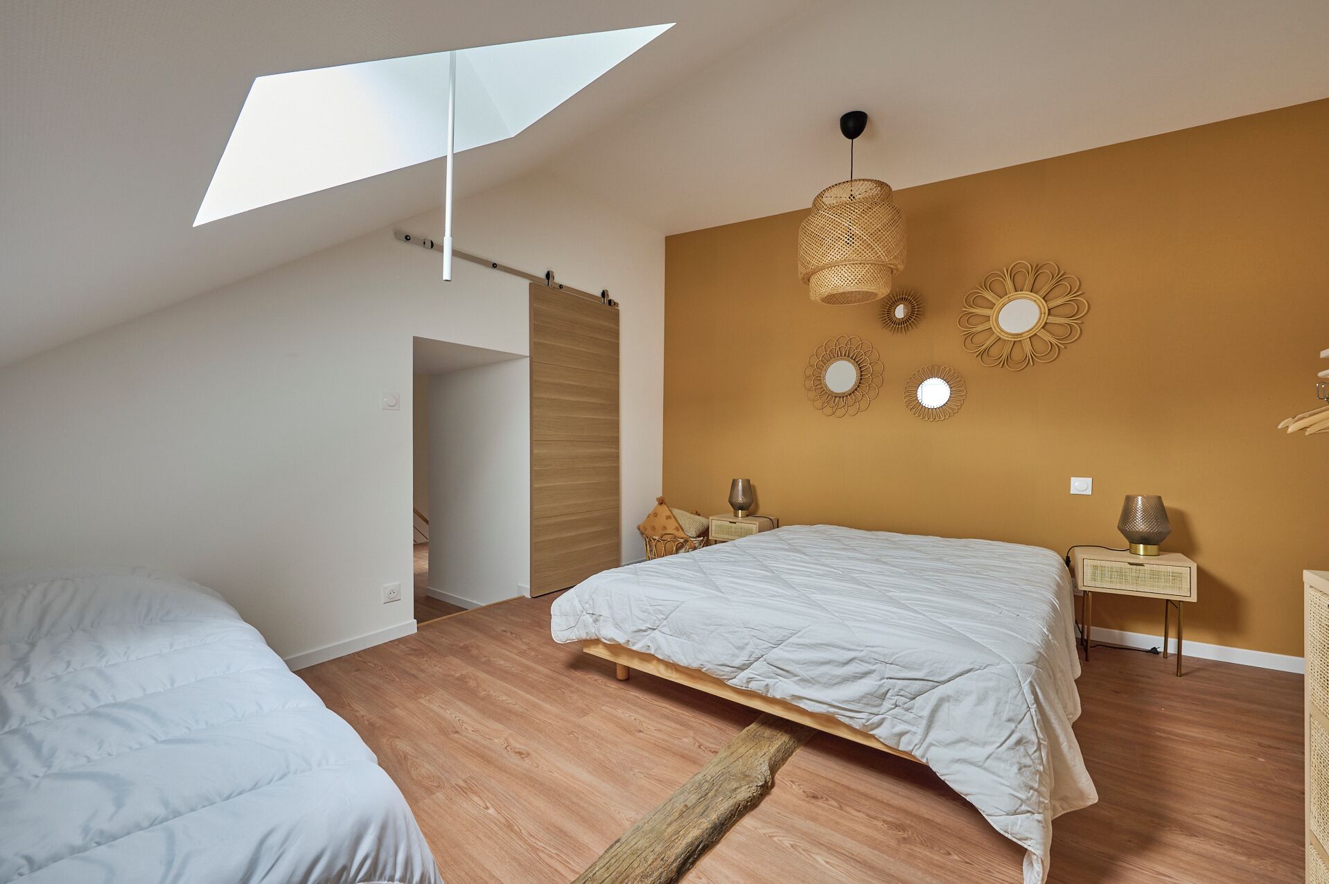 3 chambres, fer et planche à repasser, Wi-Fi, draps fournis