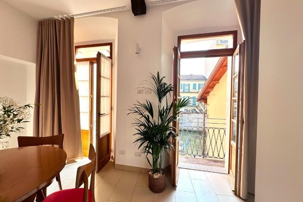 Standard Apartment, Balcony, Courtyard View | Dining