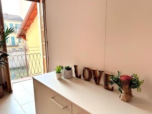 Standard Apartment, Balcony, Courtyard View | Interior