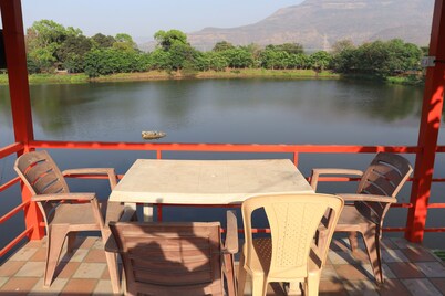 Dahigaon Lake Resort