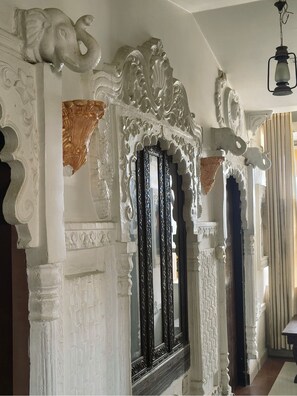 Interior detail - HOTEL ROYAL PALACE (Chittorgarh)