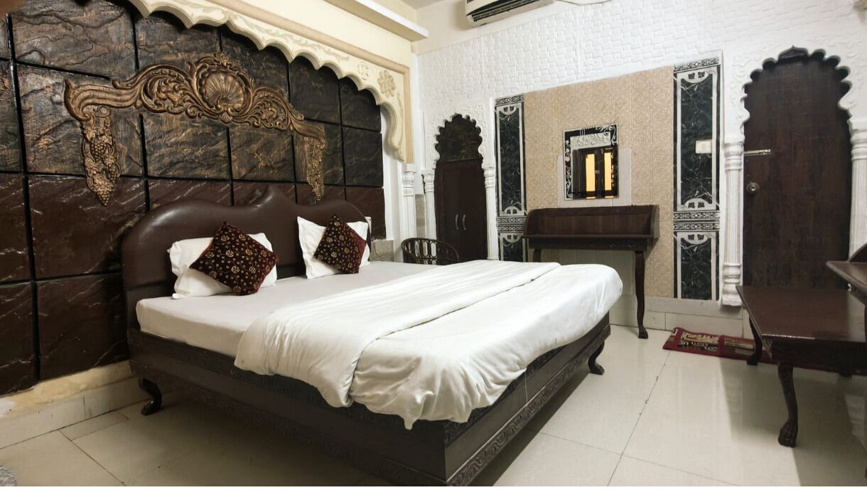 Deluxe Double Room | Free WiFi