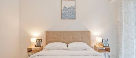 1 habitación, tabla de planchar con plancha, wifi y ropa de cama