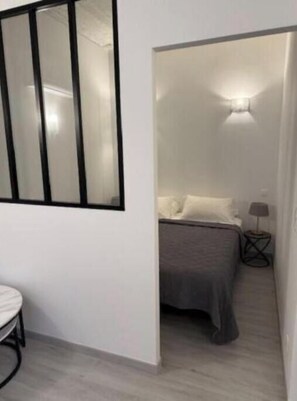 1 habitación y caja de seguridad en la habitación 