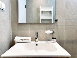 Departamento, 2 habitaciones | Baño