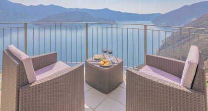 EnjoyIseoLake - Vittoria - lake view with swimming pool