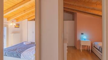 2 Schlafzimmer, Bügeleisen/Bügelbrett, Internetzugang, Bettwäsche
