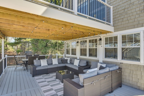 New England Cottage! Water Views & Decks - South Shore Road, RI