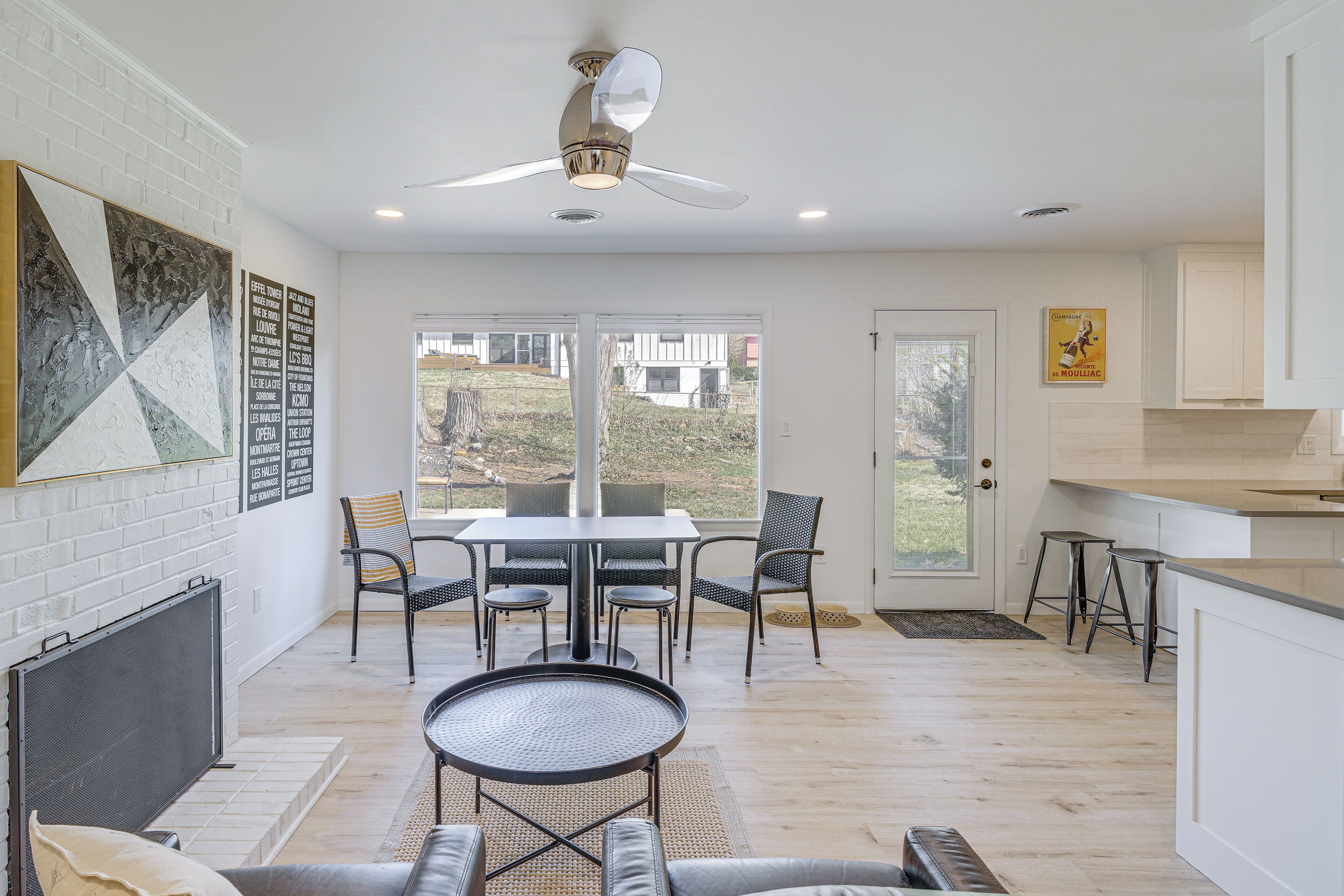 House (3 Bedrooms) | Interior