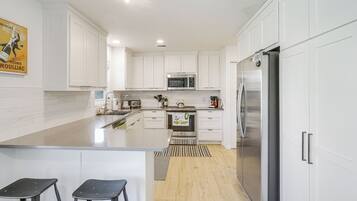 單棟房屋 (3 Bedrooms) | 內部