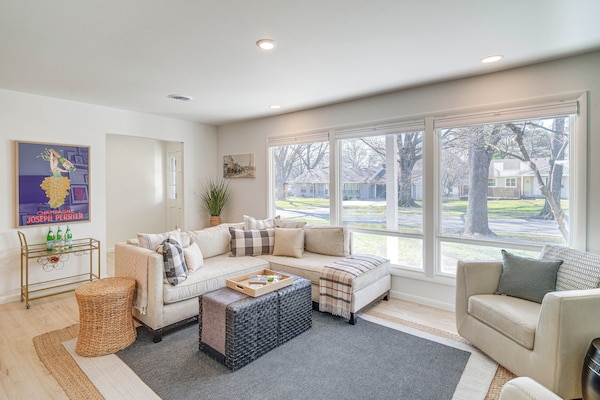 Kc Home Base Near Arrowhead & Meadowbrook Park - Mission, KS