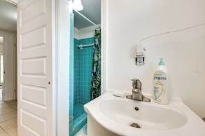 Apartment (1 Bedroom) | Interior - 17 Mi to Downtown Atl: Apt w/ Pool & Sauna Access! (Atlanta)
