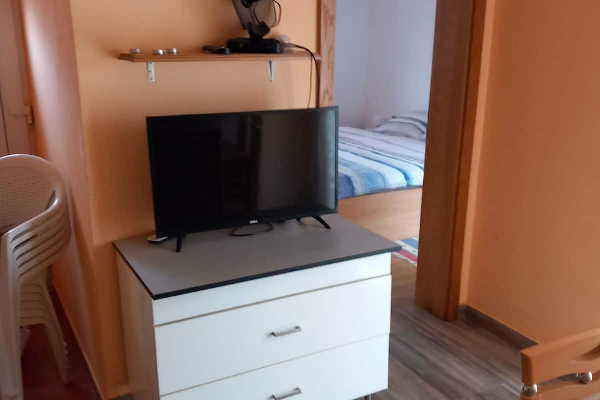 Apartamento clásico, vistas parciales al mar