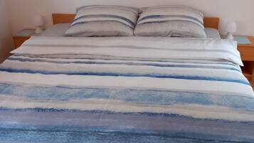 Klassiek appartement, gedeeltelijk uitzicht op zee