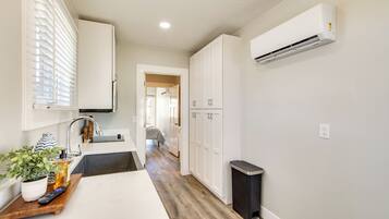House (1 Bedroom) | Interior