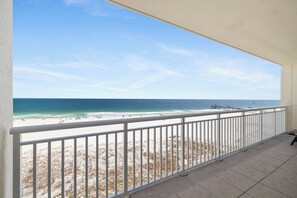 On the beach - Admiral's Quarters 607 by Liquid Life (Orange Beach)