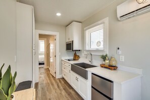 House (1 Bedroom) | Interior - Easy Trail Access! Container Retreat in Cedar City (Cedar City)