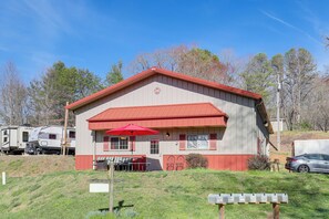 Interior - The WCU Hideout Couples Retreat 1 Mi to Campus (Sylva)
