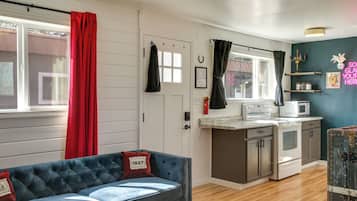 Apartment (1 Bedroom) | Interior