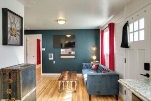 Interior - Charming & Historic! Spokane Apt Near Dtwn (Spokane)
