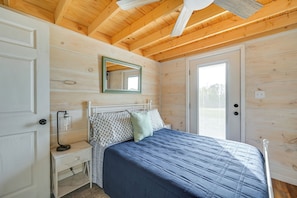 Interior - Fish, Boat, Relax! Quiet Home By Lake Cumberland (Nancy)