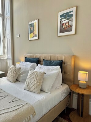 Iron/ironing board, free WiFi, bed sheets - NEW! Bolhão Cozy Nest Studio (Porto)