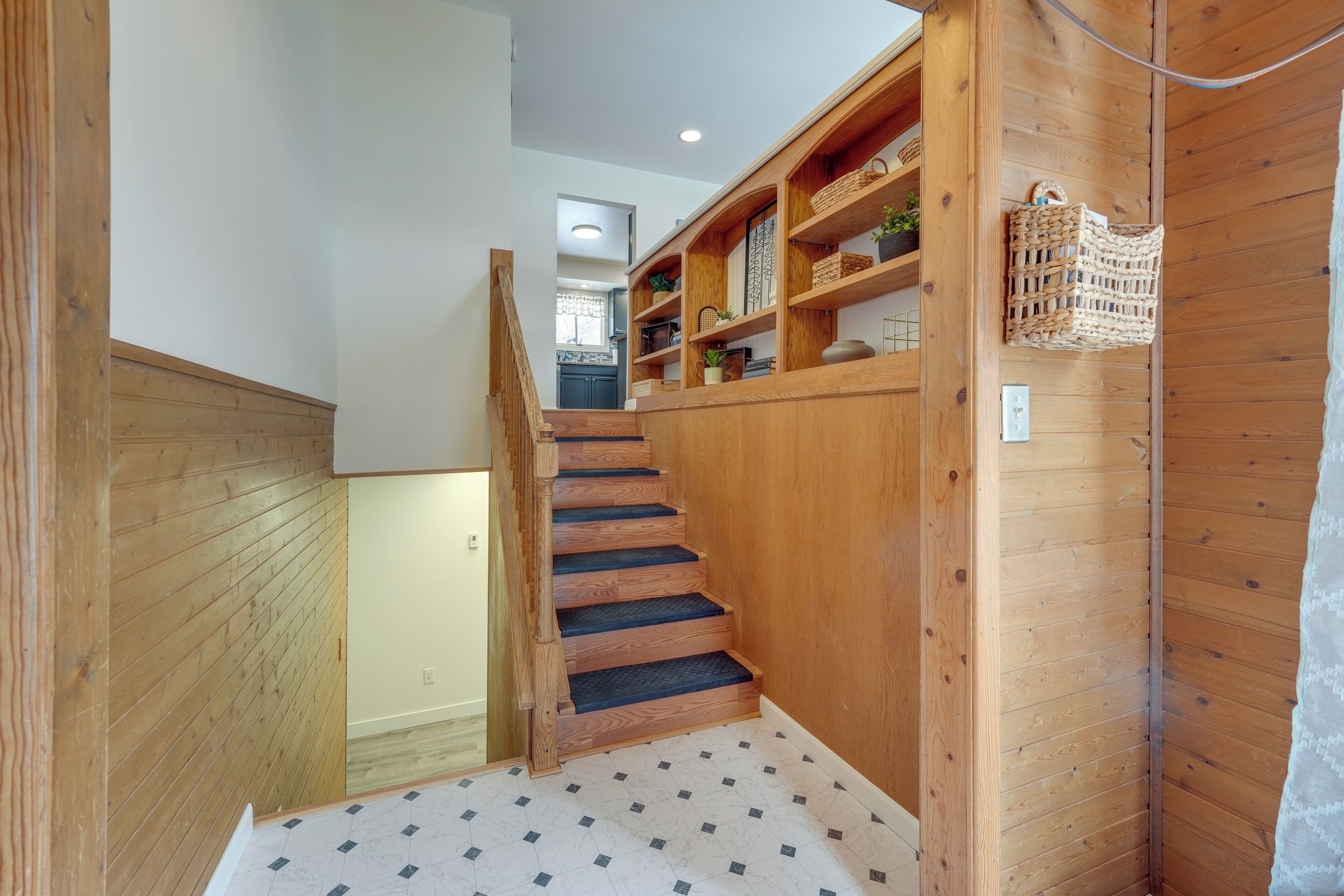 منزل (5 Bedrooms) | المنشأة من الداخل