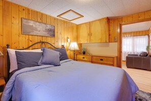 Interior - Riverfront Drake Home - 10 Mi to Estes Park! (Drake)