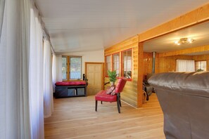 Interior - Riverfront Drake Home - 10 Mi to Estes Park! (Drake)