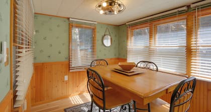 Riverfront Drake Home - 10 Mi to Estes Park!