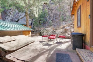 Interior - Riverfront Drake Home - 10 Mi to Estes Park! (Drake)