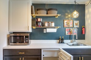 Interior - Chic, Central Spokane Apt for Couples & Solo Stays (Spokane)