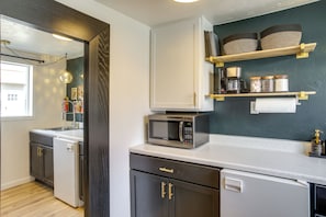 Apartment (1 Bedroom) | Interior - Chic, Central Spokane Apt for Couples & Solo Stays (Spokane)