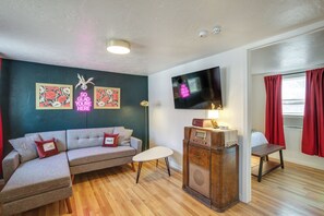 Interior - Chic, Central Spokane Apt for Couples & Solo Stays (Spokane)