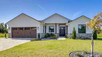 House (3 Bedrooms) | Front of property