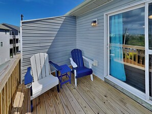 Property grounds - Lazy Daze | Intercoastal Views + Pool Access (Surf City)