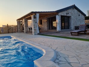 Pool - Holiday Home A&M with pool and lakeview (Vrana)